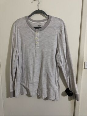 Striped Long-Sleeve Henley Shirt in Light Gray